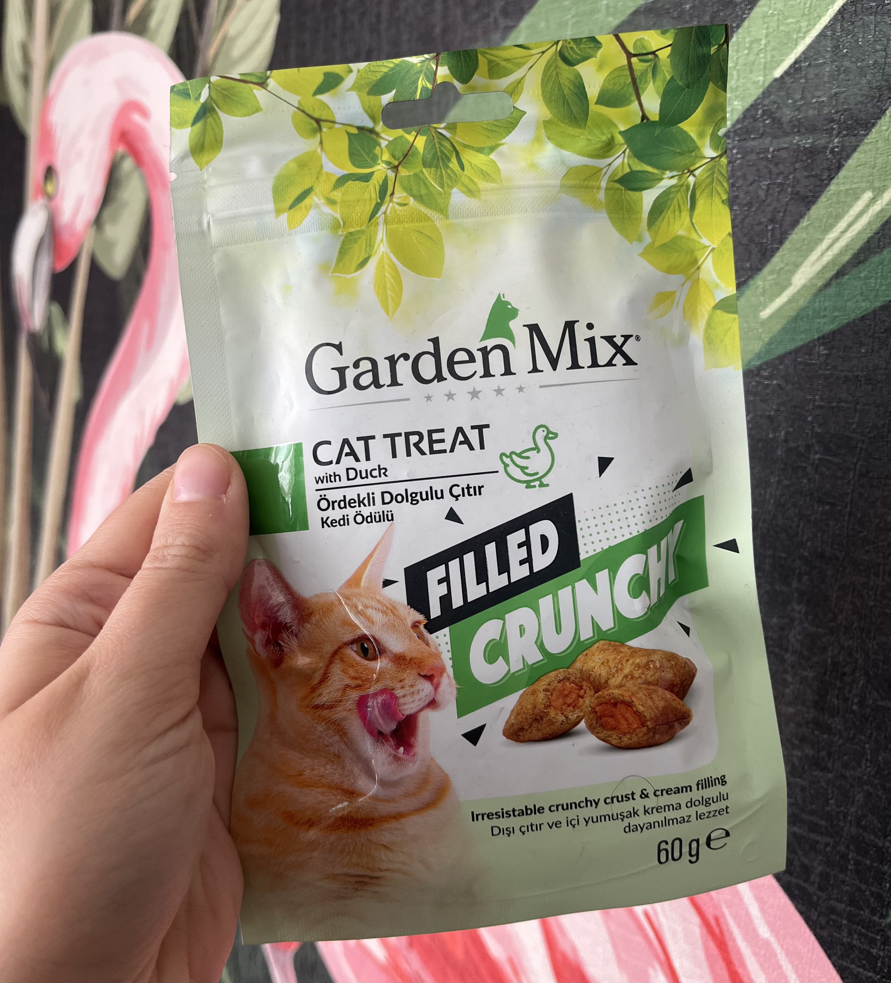 تشویقی کرانچی مغزدار طعم اردک سالمون گاردن میکس ۶۰ گرم GardenMix cat treat with duck