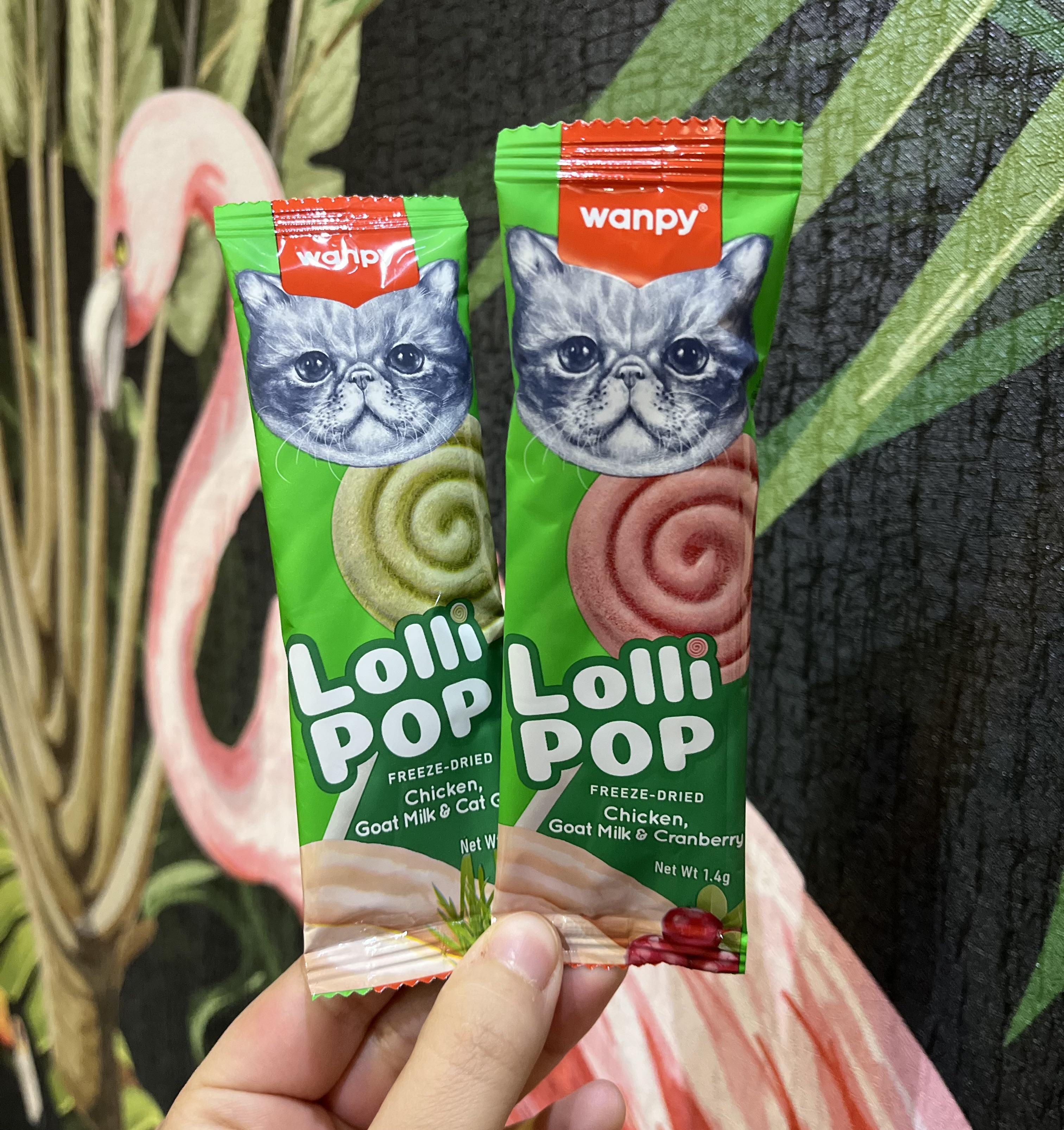 تشویقی گربه آبنبات فریز دراید طعم مرغ و شبر بز و کرنبری Wanpy lollipop freeze-dried