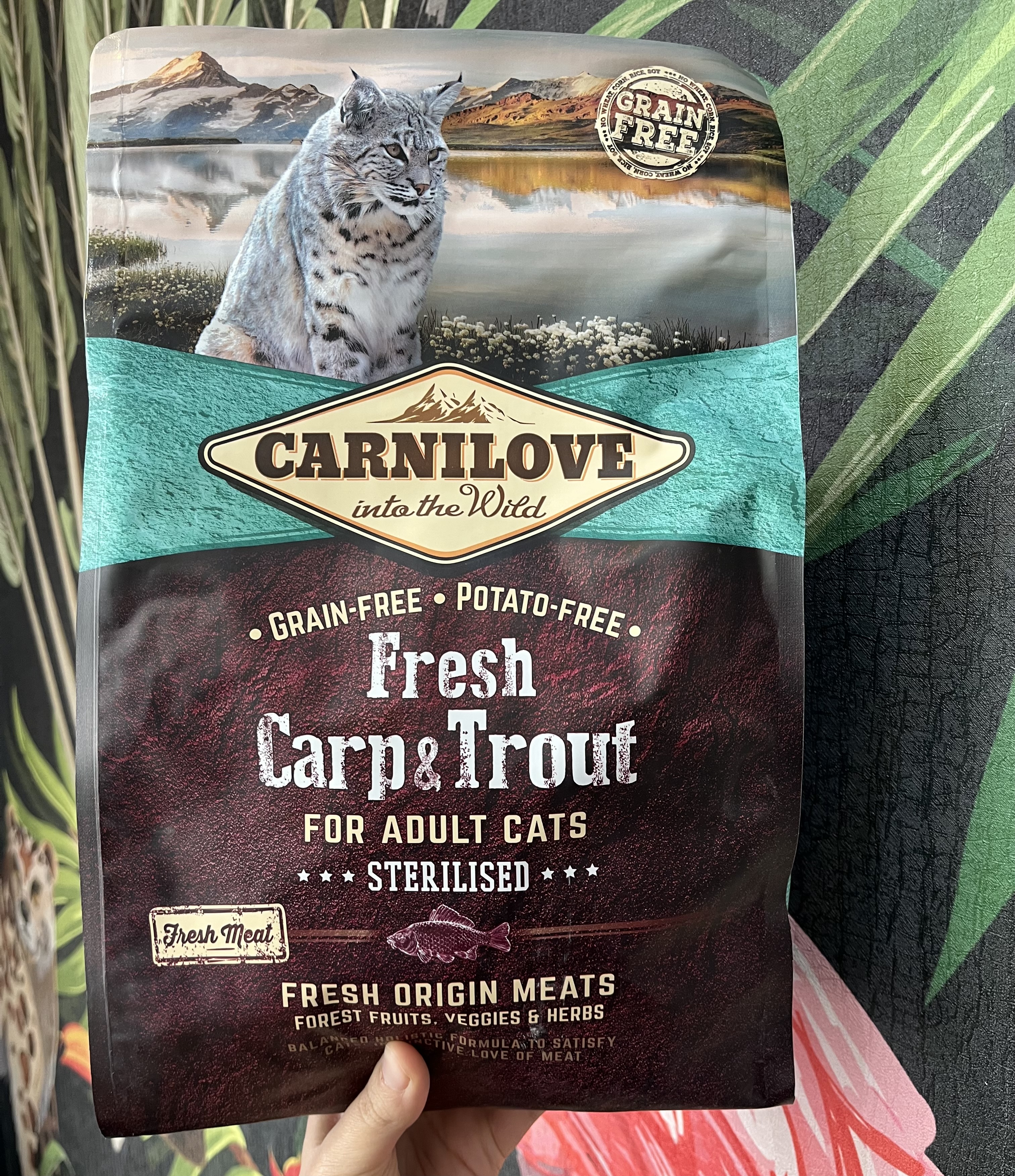 غذا خشک گربه های عقیم شده کارنی لاو گوشت قزل الا و کپور ۲ کیلوگرم CARNILOVE Reindeer Cat Food