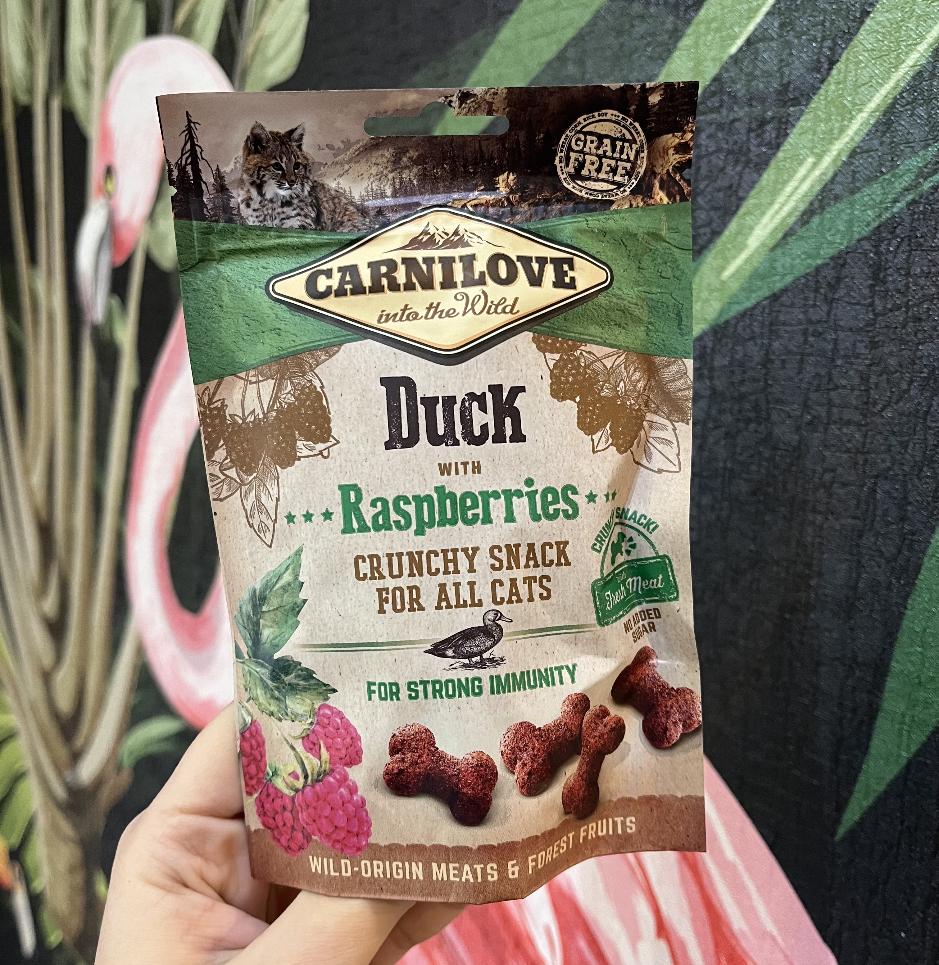 تشویقی کرانچی گربه تقویت سیستم ایمنی طعم اردک و رزبری کارنی لاو ۵۰ گرم  Carnilove duck with raspberry