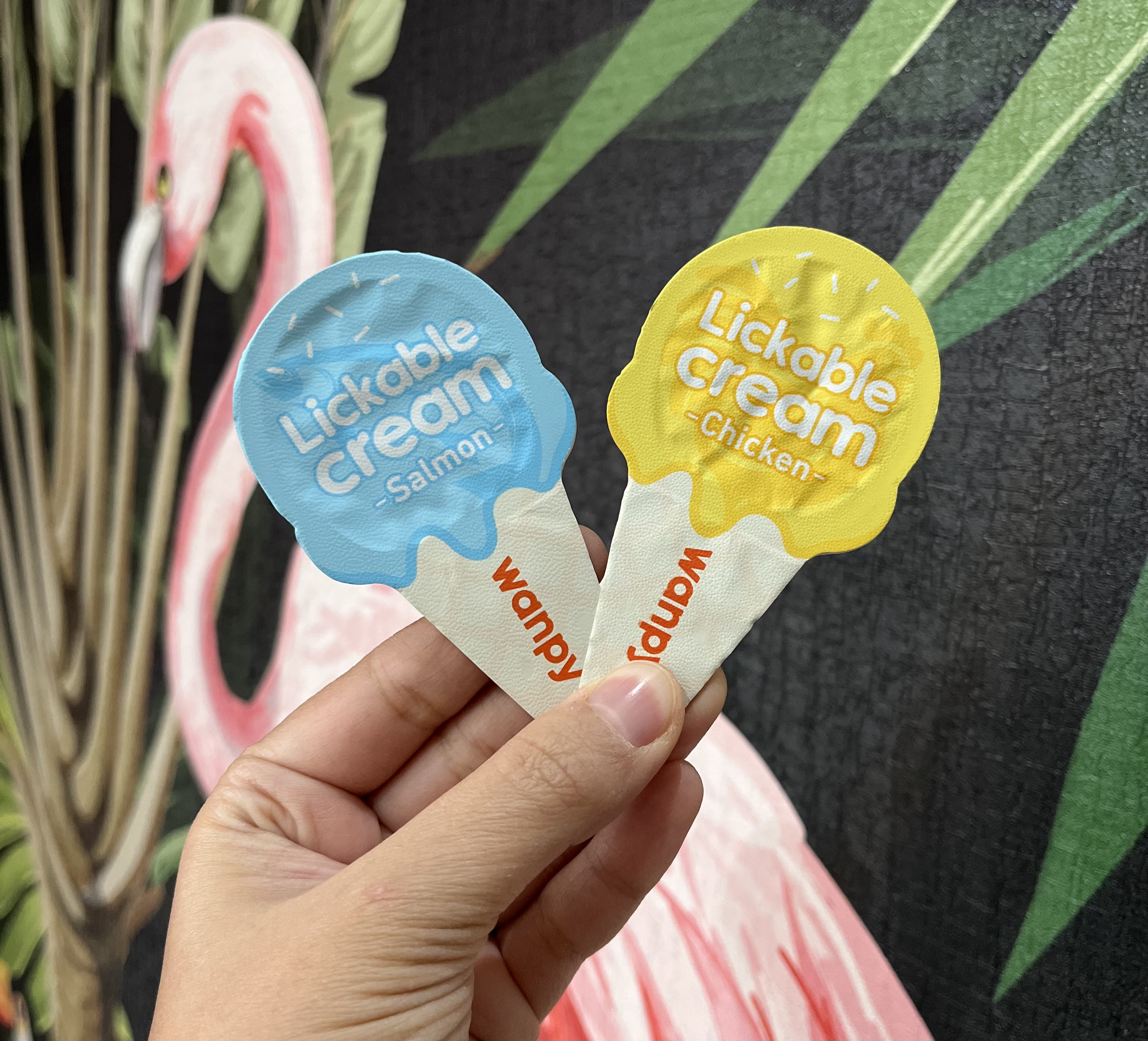 تشویقی بستنی قاشقی گربه طعم ماهی سالمون ونپی ۱۶ گرمی Wanpy lickable cream spoons